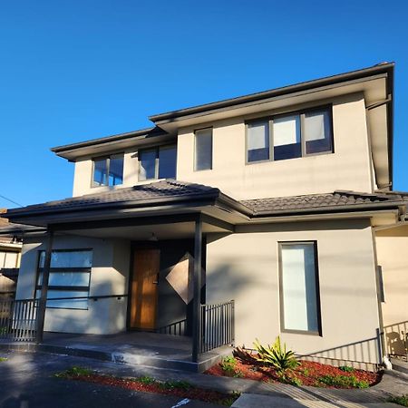 Maruve Guesthouse 12 Min From Melb Airport Melburne Exterior foto