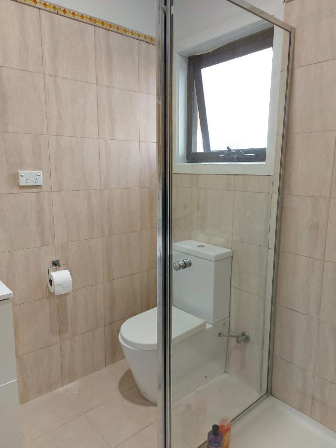 Maruve Guesthouse 12 Min From Melb Airport Melburne Exterior foto