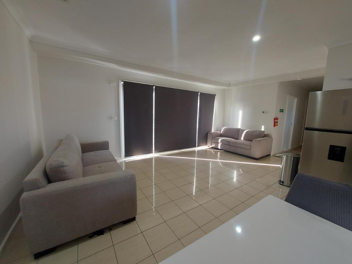 Maruve Guesthouse 12 Min From Melb Airport Melburne Exterior foto