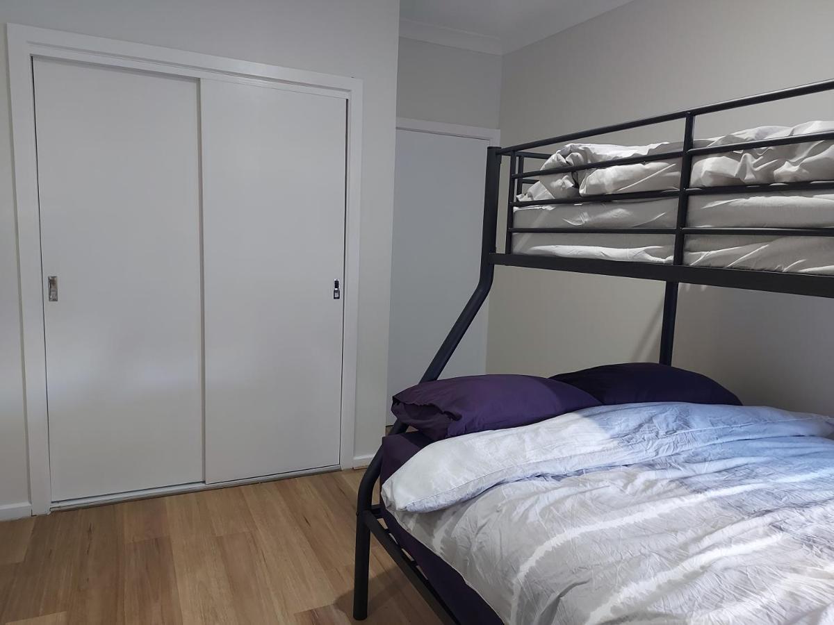 Maruve Guesthouse 12 Min From Melb Airport Melburne Exterior foto
